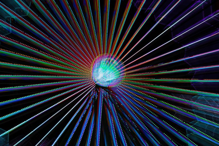 خواص فیزیکی مواد توپولوژیک